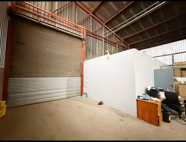 780M² WAREHOUSE TO LET IN WADEVILLE